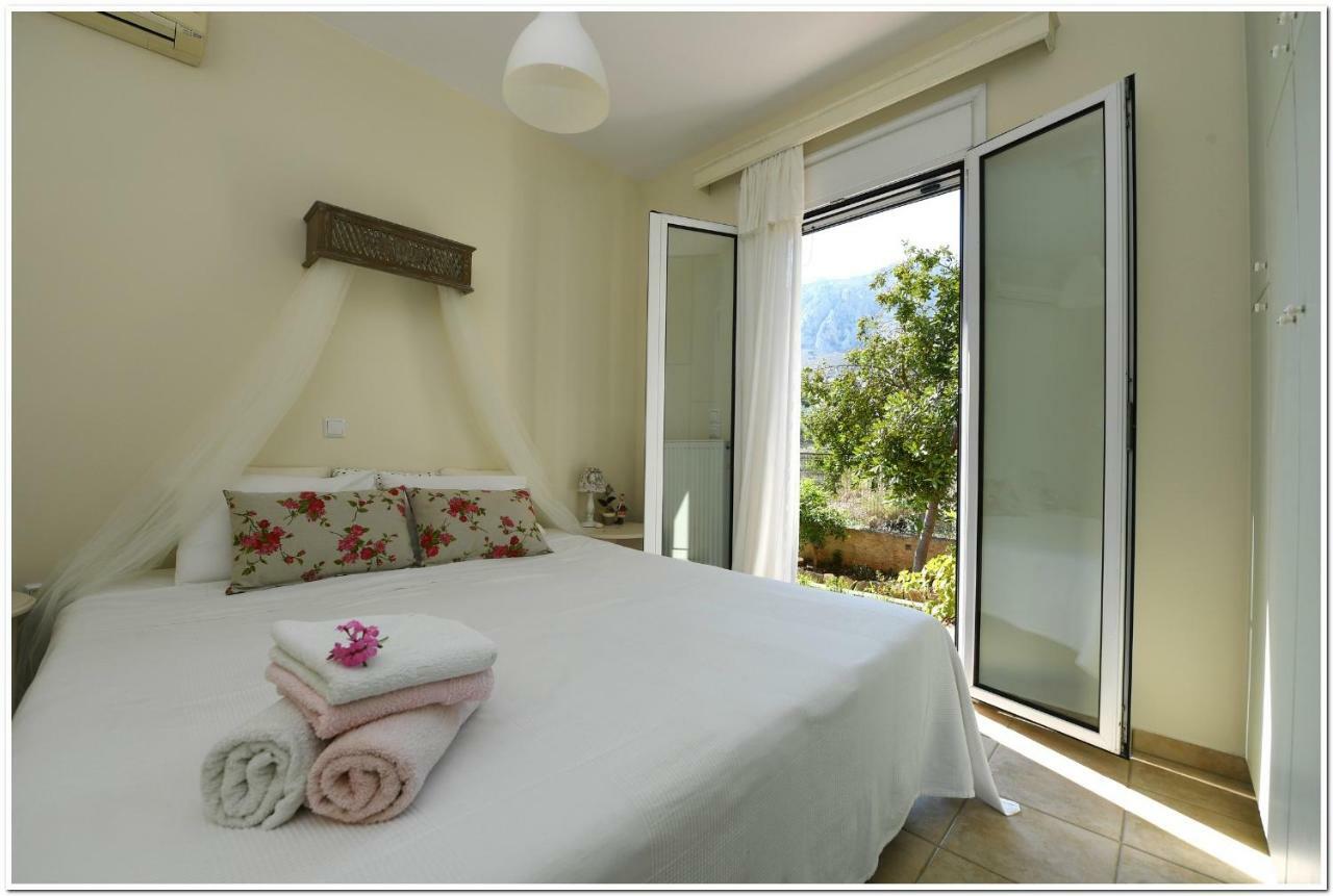 Cozy Home With Great View In Ancient Corinth Eksteriør billede